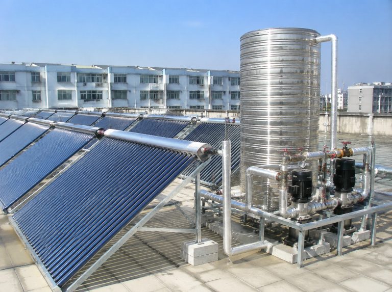 卢氏县商用大容量真空管太阳能热水系统